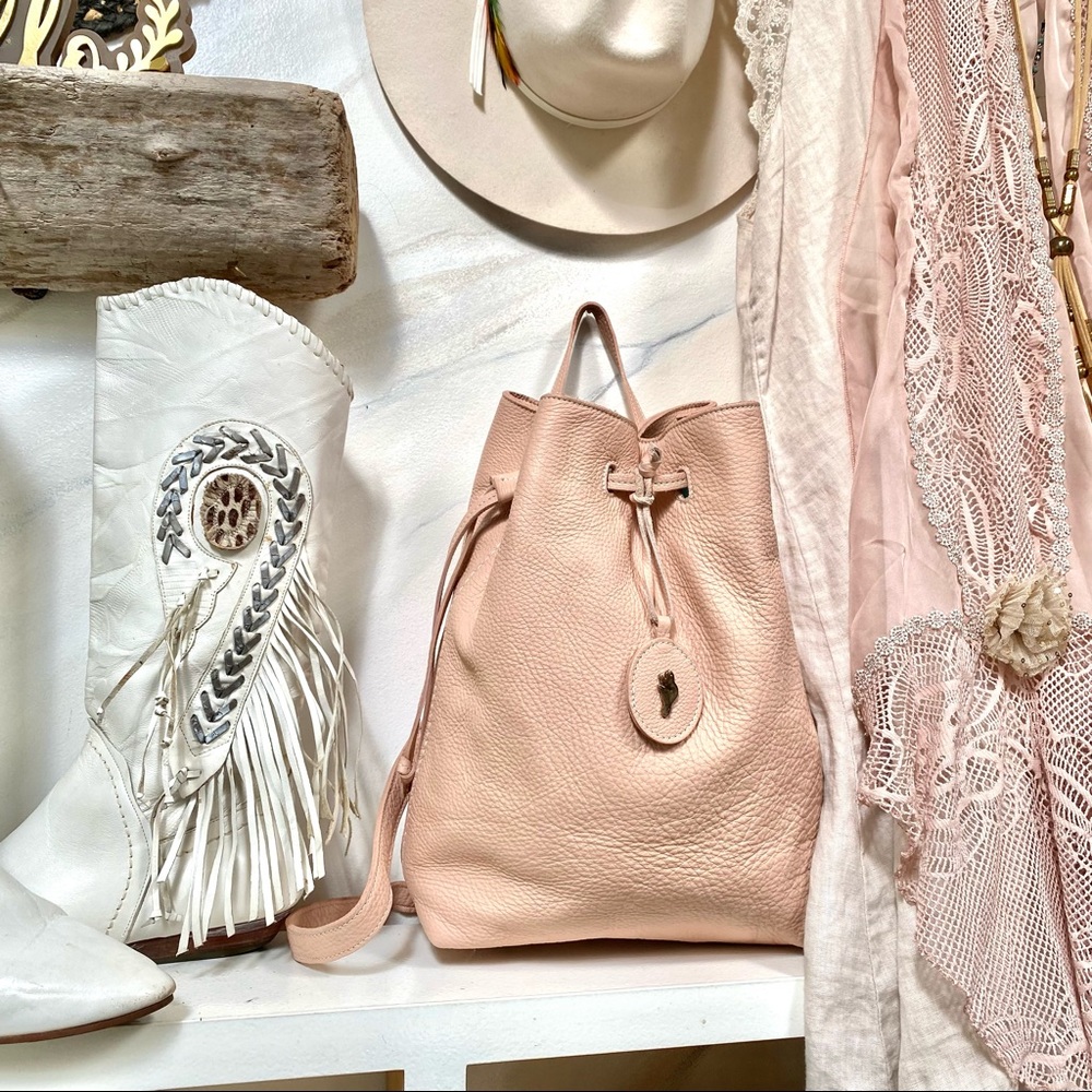 Rare Sweet ROOTS BOHO backpack in stunning blush super soft prince leather - Picture 3 of 16